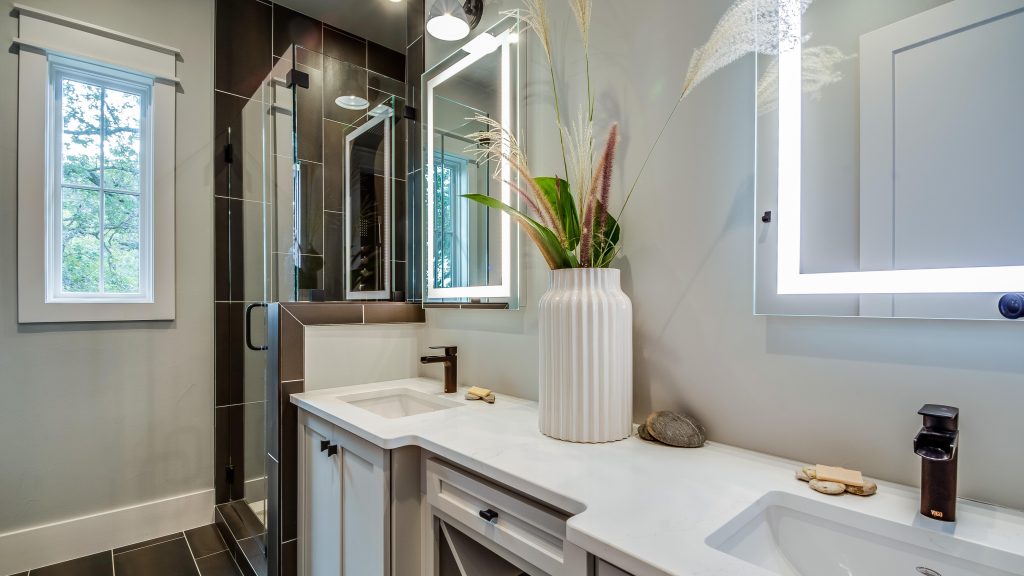 Illuminazione per bagno piccolo